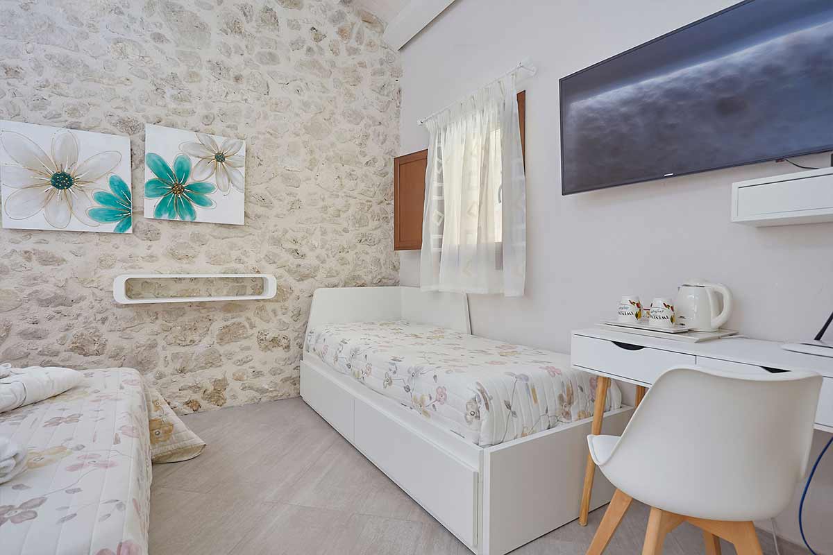 Superior room, Hotel La Tavernetta Scopello